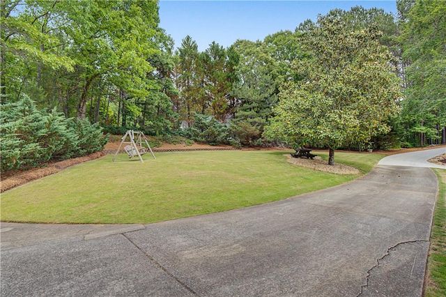 12 Hawks Farm Road, White, GA 30184