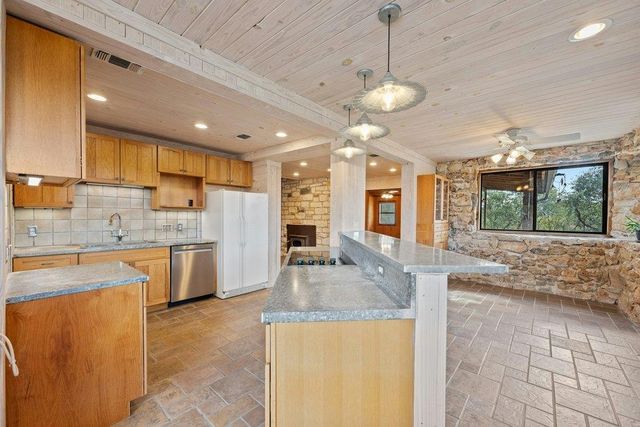 4200 Three Creek Trail, Spicewood, TX 78669