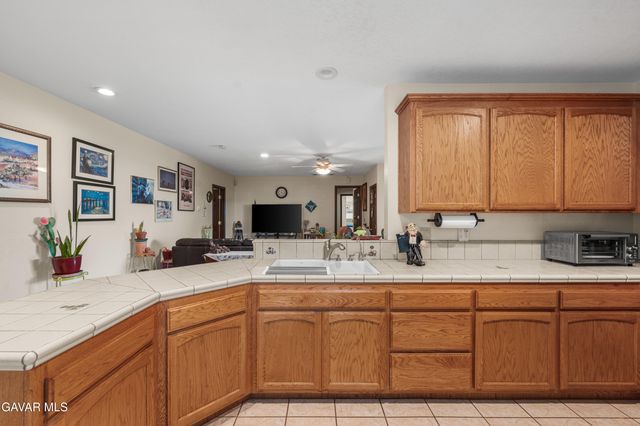 2651 W Avenue N12, Palmdale, CA 93551