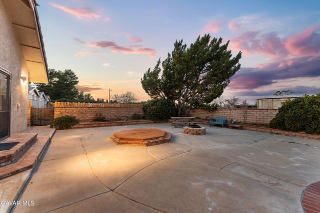 2651 W Avenue N12, Palmdale, CA 93551