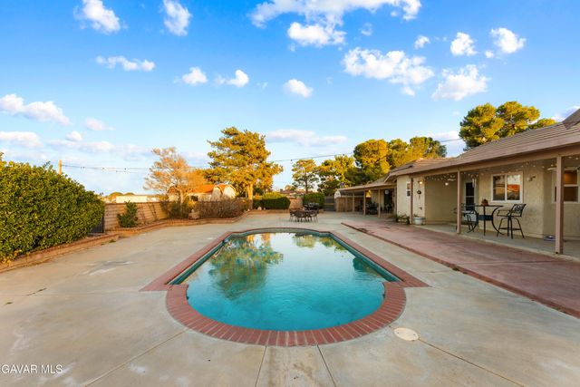 2651 W Avenue N12, Palmdale, CA 93551