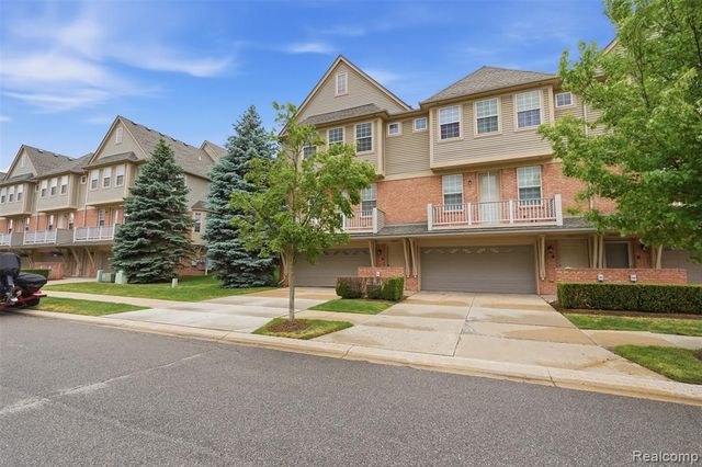 56669 Sunset Drive 177, Shelby Twp, MI 48316