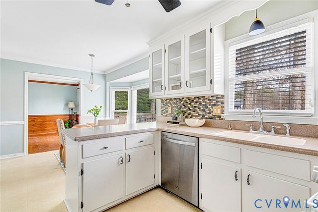 4407 Hunters Landing Dr, Chesterfield, VA 23832