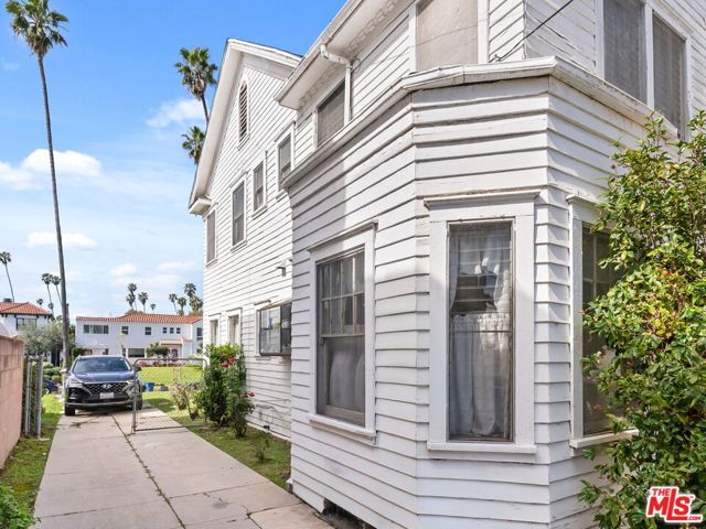 1220 S Wilton Place, Los Angeles, CA 90019