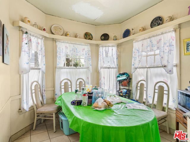 1220 S Wilton Place, Los Angeles, CA 90019