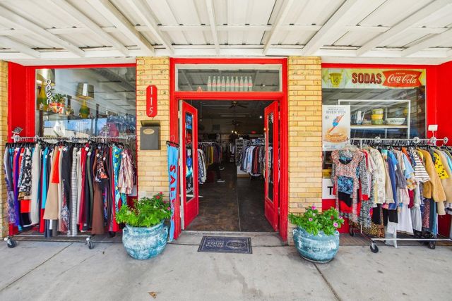 108 Hornet ST, Elgin, TX 78621