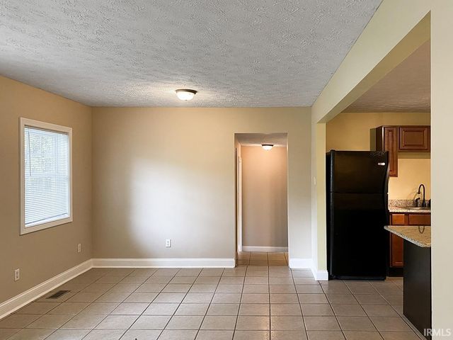 905 S Lincoln Street, Bloomington, IN 47401