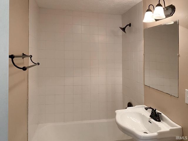 905 S Lincoln Street, Bloomington, IN 47401