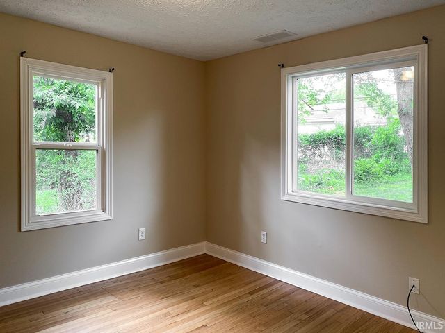 905 S Lincoln Street, Bloomington, IN 47401