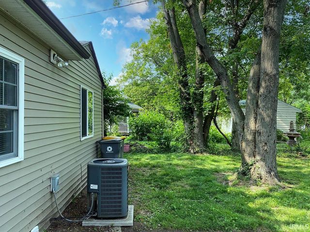 905 S Lincoln Street, Bloomington, IN 47401