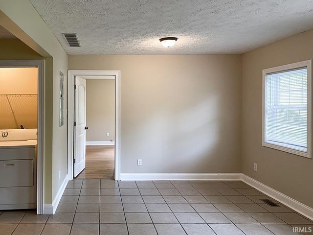 905 S Lincoln Street, Bloomington, IN 47401