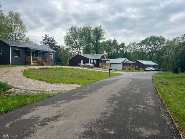 1193 Evergreen Cir Way, North Vernon, IN 47265