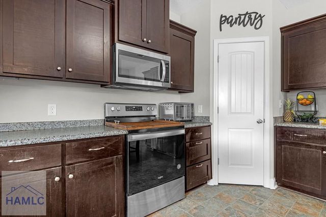 223 Rutledge Drive, Hinesville, GA 31313