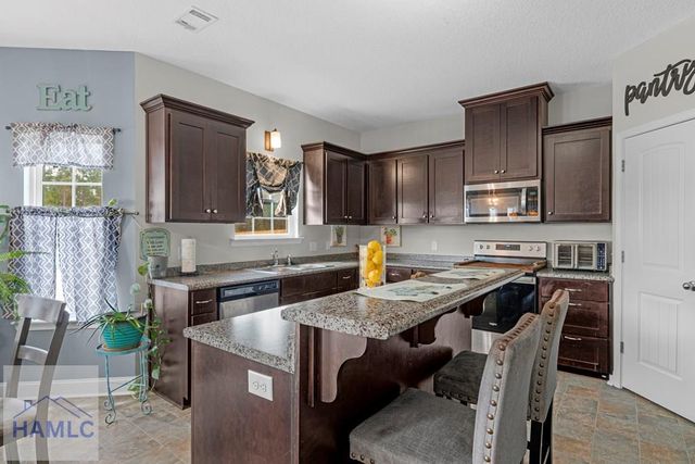 223 Rutledge Drive, Hinesville, GA 31313