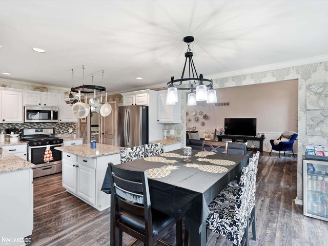 50494 Commons Drive, Macomb Twp, MI 48042