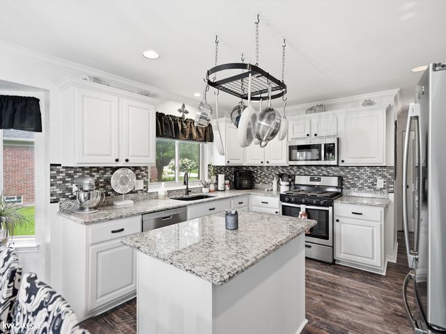 50494 Commons Drive, Macomb Twp, MI 48042