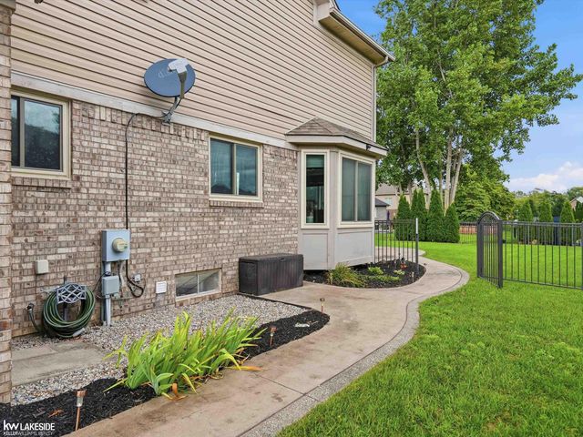 50494 Commons Drive, Macomb Twp, MI 48042