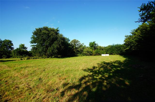 316 Flowing Wells Road, Pottsboro, TX 75076