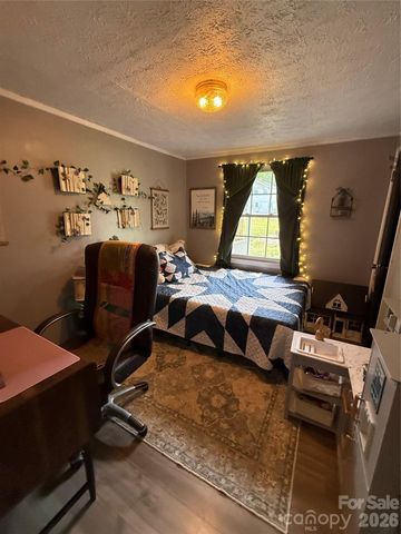 3678 Vantage Heights Circle, Lenoir, NC 28645