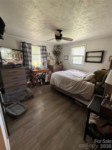 3678 Vantage Heights Circle, Lenoir, NC 28645
