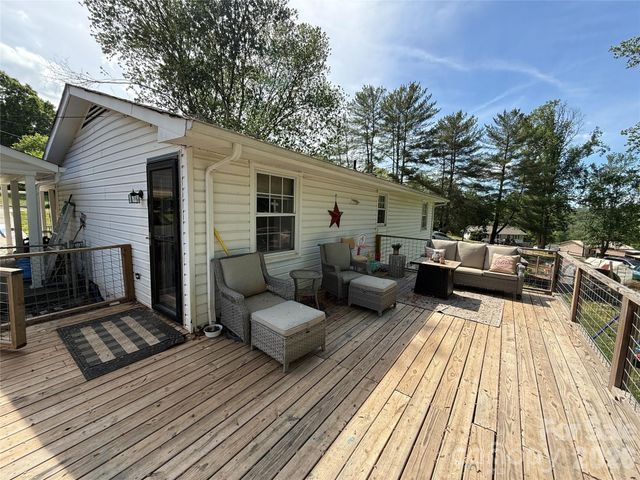 3678 Vantage Heights Circle, Lenoir, NC 28645