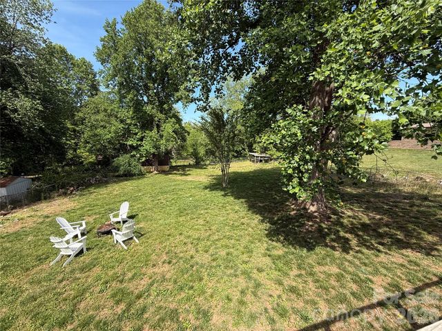 3678 Vantage Heights Circle, Lenoir, NC 28645