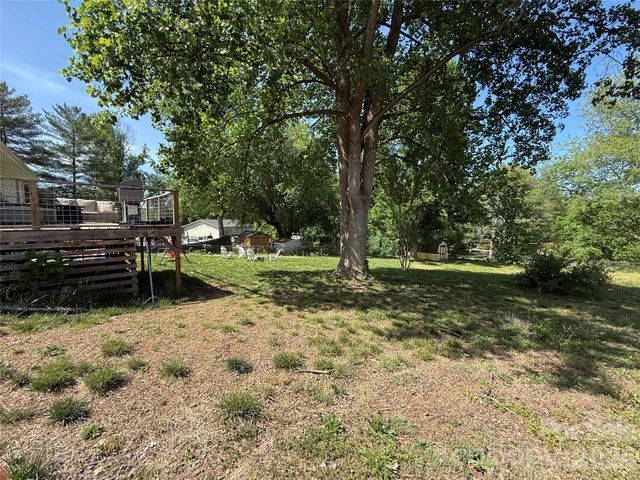3678 Vantage Heights Circle, Lenoir, NC 28645