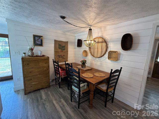 3678 Vantage Heights Circle, Lenoir, NC 28645