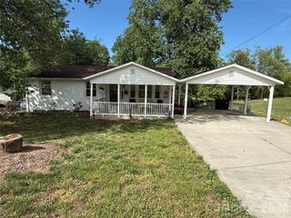 3678 Vantage Heights Circle, Lenoir, NC 28645