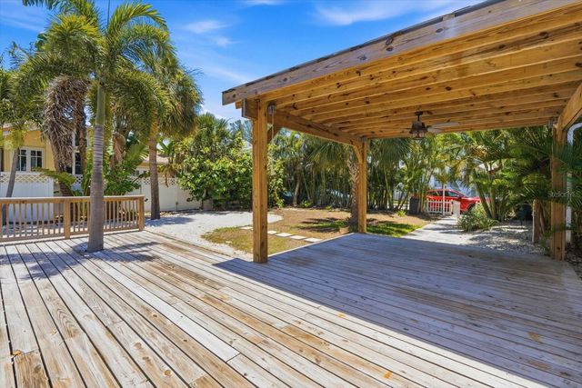107 14TH AVENUE, St Pete Beach, FL 33706