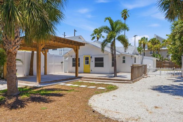 107 14TH AVENUE, St Pete Beach, FL 33706