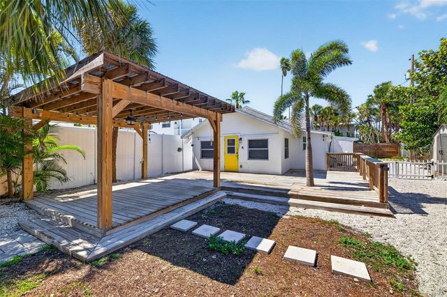 107 14TH AVENUE, St Pete Beach, FL 33706