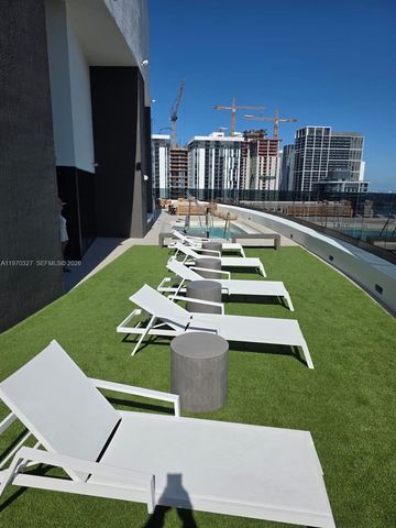 225 N Miami Ave 804, Miami, FL 33128