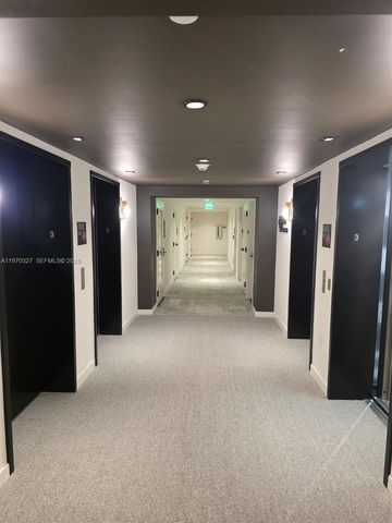 225 N Miami Ave 804, Miami, FL 33128