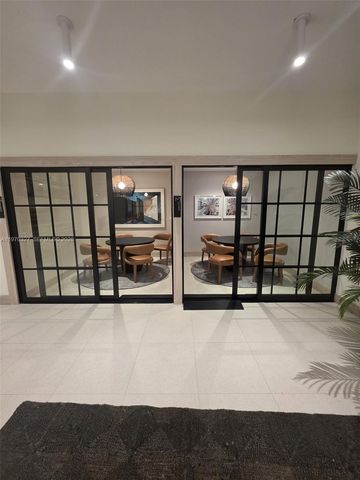 225 N Miami Ave 804, Miami, FL 33128