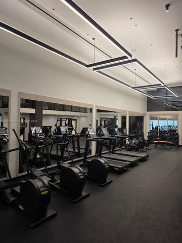 225 N Miami Ave 804, Miami, FL 33128