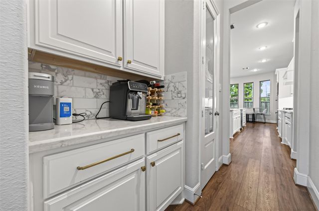 12802 N Palomino Lake Circle, Cypress, TX 77429