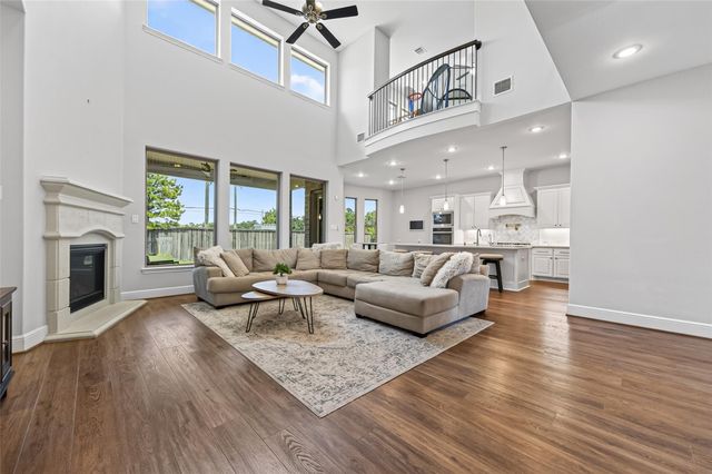 12802 N Palomino Lake Circle, Cypress, TX 77429