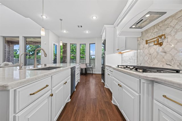 12802 N Palomino Lake Circle, Cypress, TX 77429