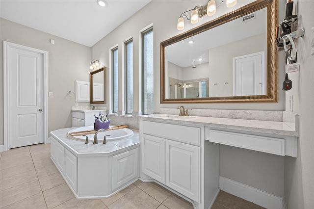 12802 N Palomino Lake Circle, Cypress, TX 77429