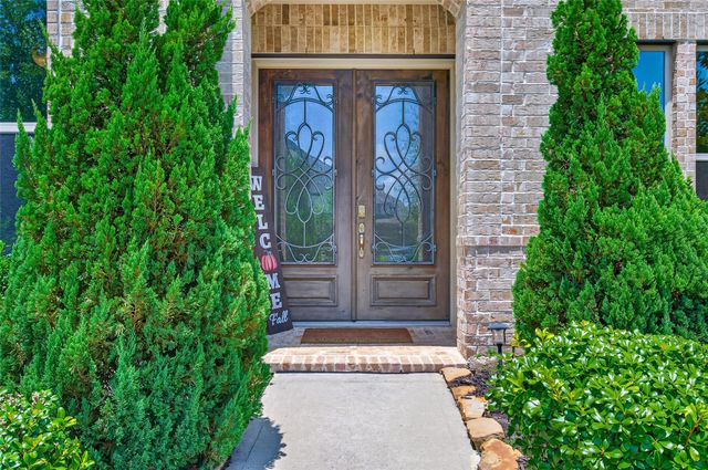 12802 N Palomino Lake Circle, Cypress, TX 77429