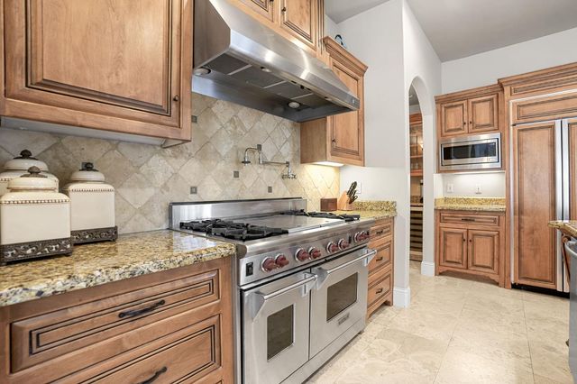 145 Flat Rock Ct, Folsom, CA 95630