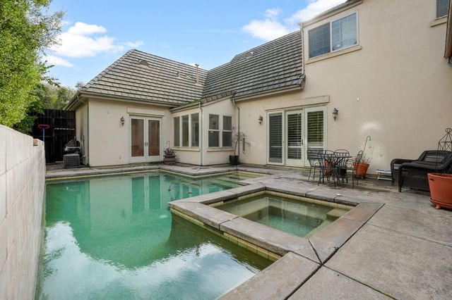 145 Flat Rock Ct, Folsom, CA 95630