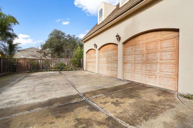 145 Flat Rock Ct, Folsom, CA 95630