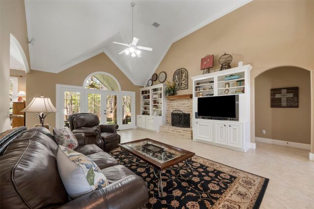 12002 Oak Cluster E, Magnolia, TX 77354