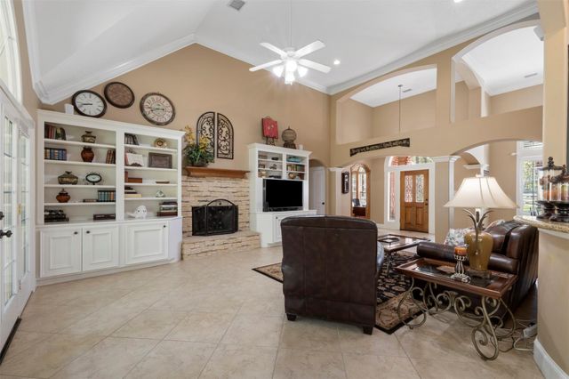 12002 Oak Cluster E, Magnolia, TX 77354