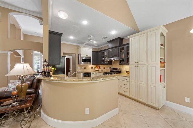 12002 Oak Cluster E, Magnolia, TX 77354