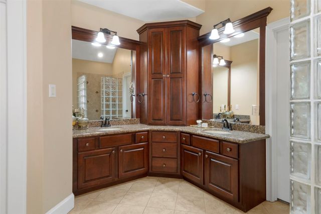 12002 Oak Cluster E, Magnolia, TX 77354