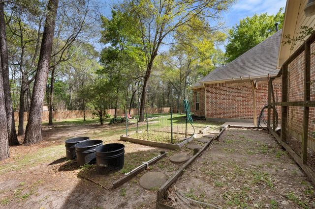 12002 Oak Cluster E, Magnolia, TX 77354