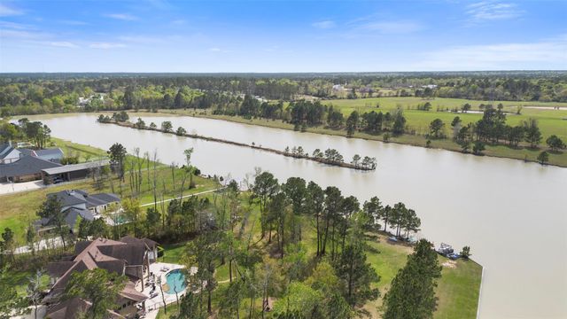 12002 Oak Cluster E, Magnolia, TX 77354